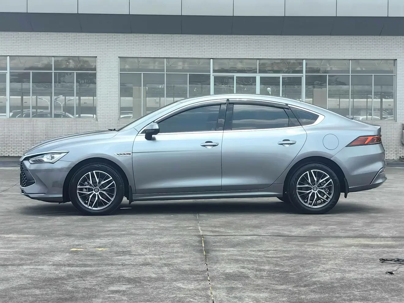 BYD Qin PLUS DM