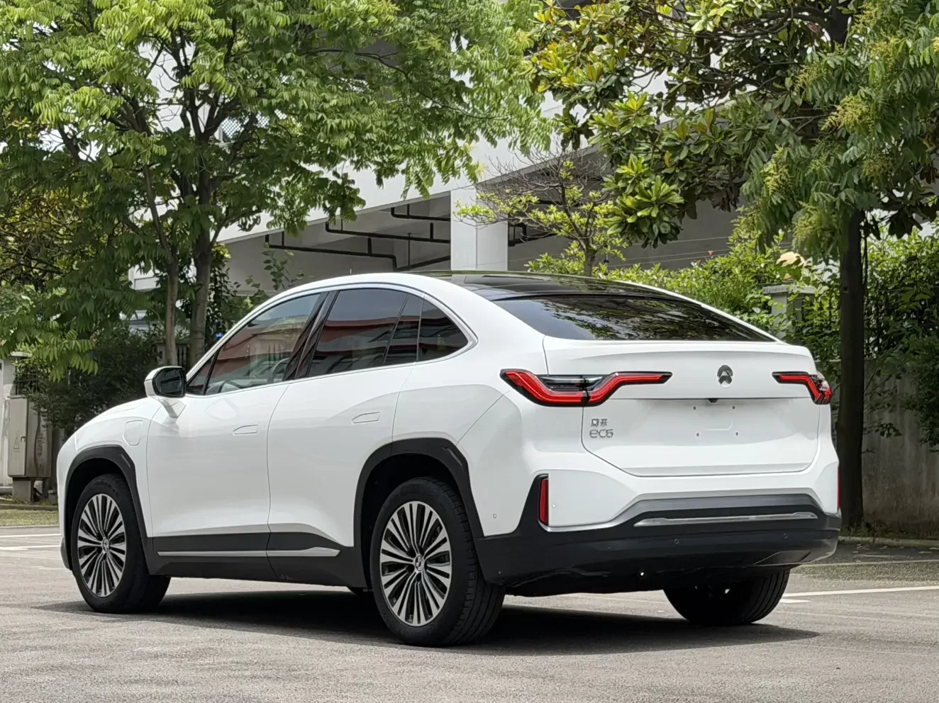 NIO EC6
