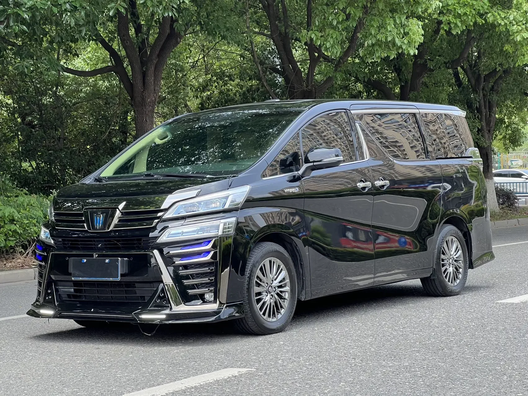 Toyota Crown Wellfire