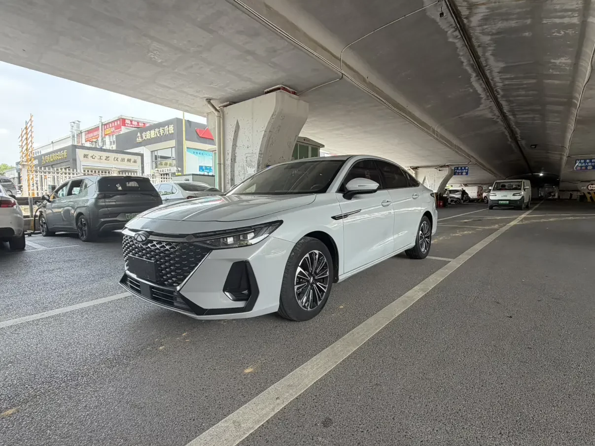 Chery Fengyun A8