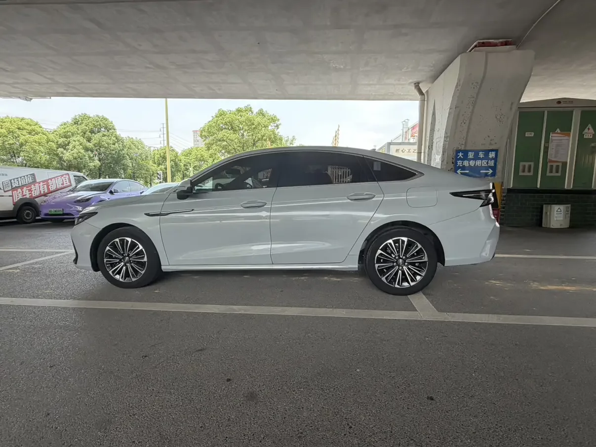 Chery Fengyun A8
