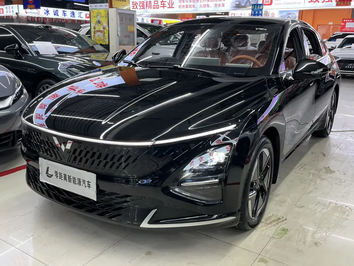 Wuling Starlight PHEV