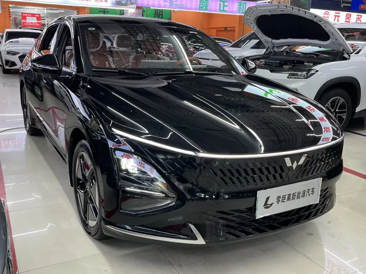 Wuling Starlight PHEV