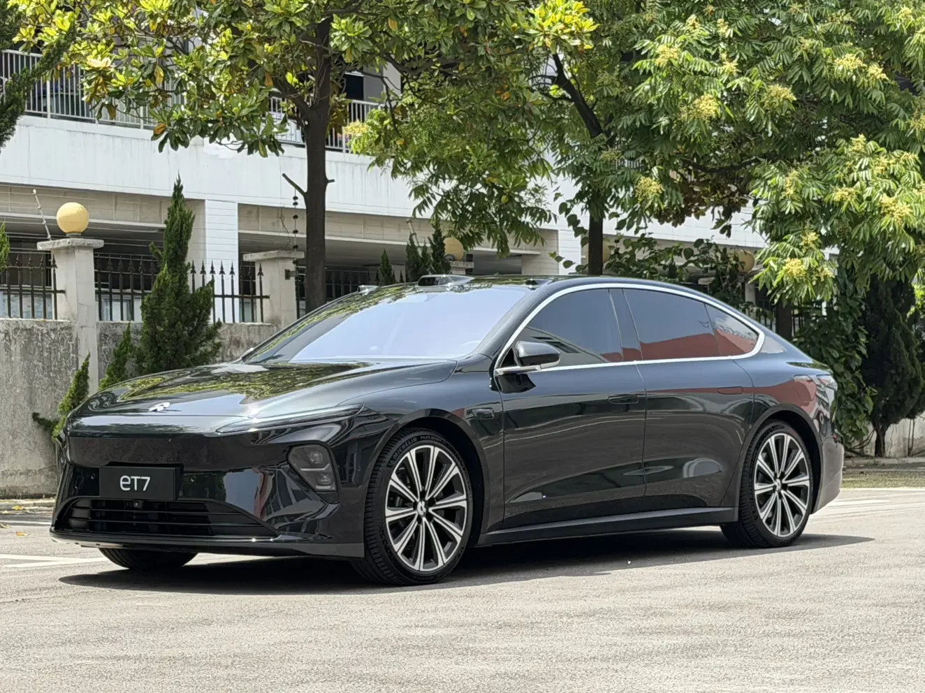 NIO ET7