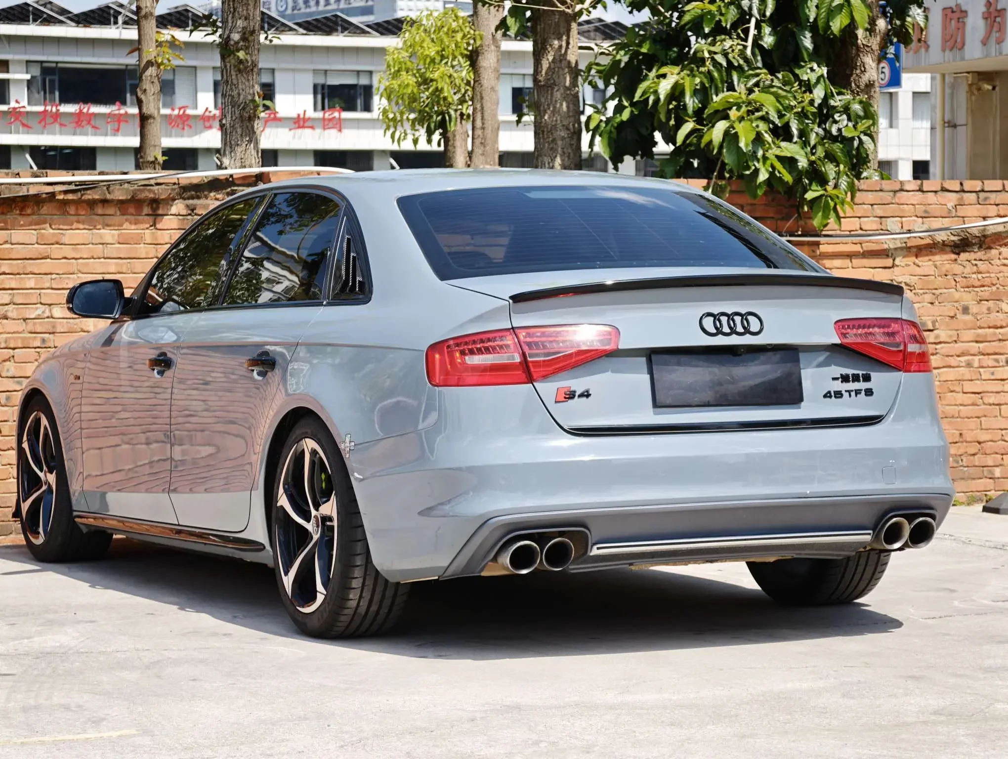 Audi A4L