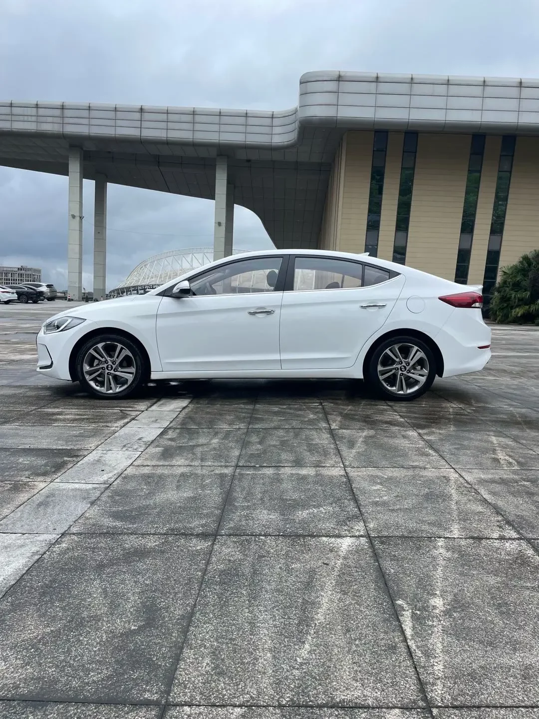 Hyundai lead