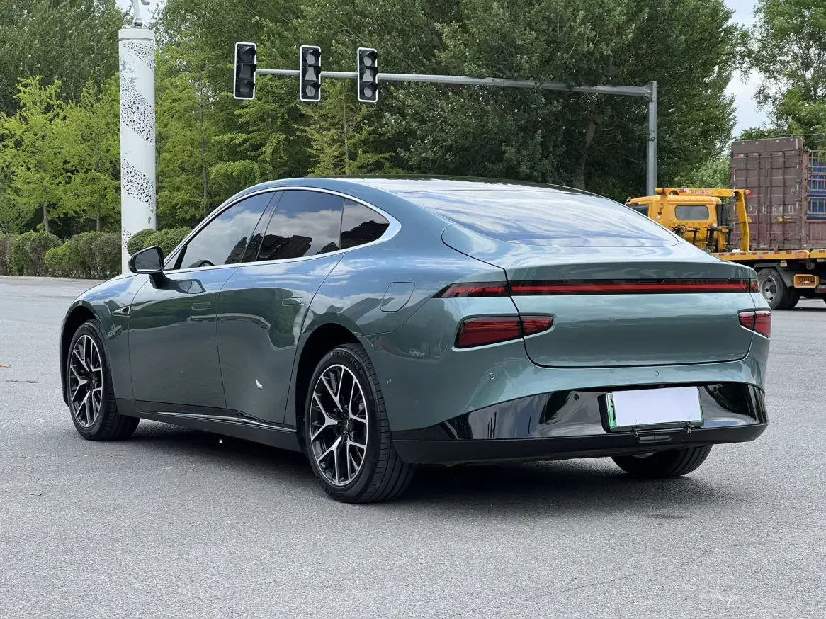 Xpeng P7