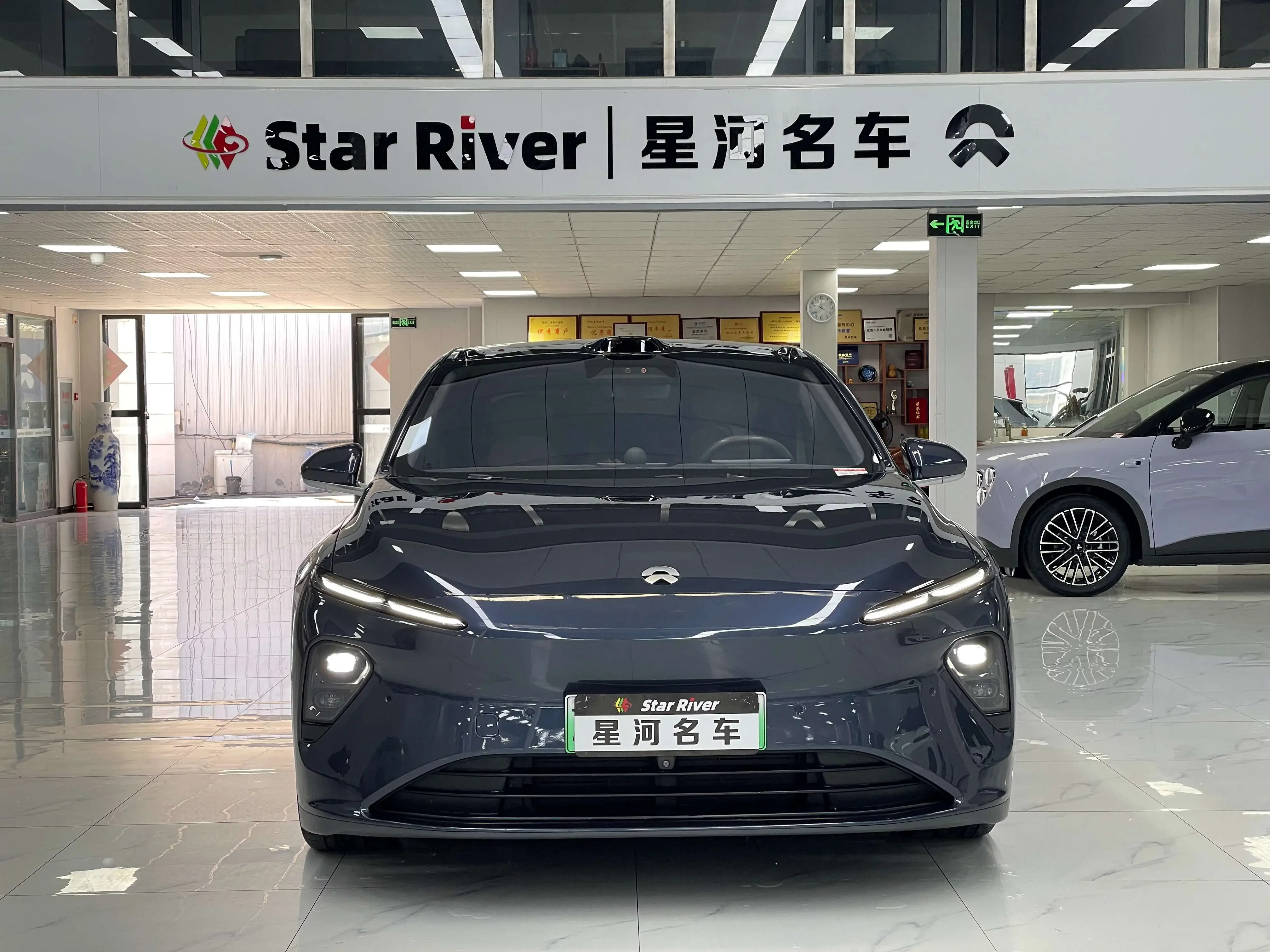 NIO ET7