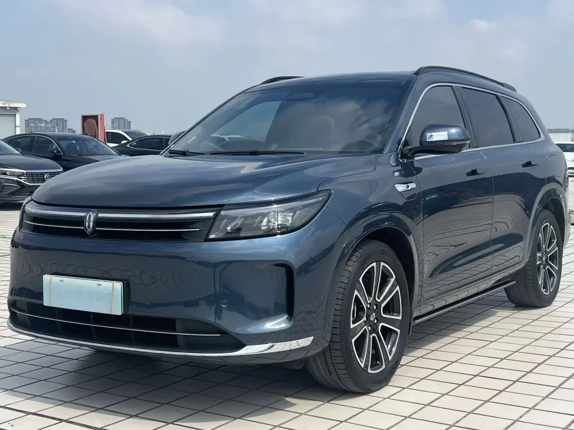 AITO M7 (Wenjie M7)  из Китая