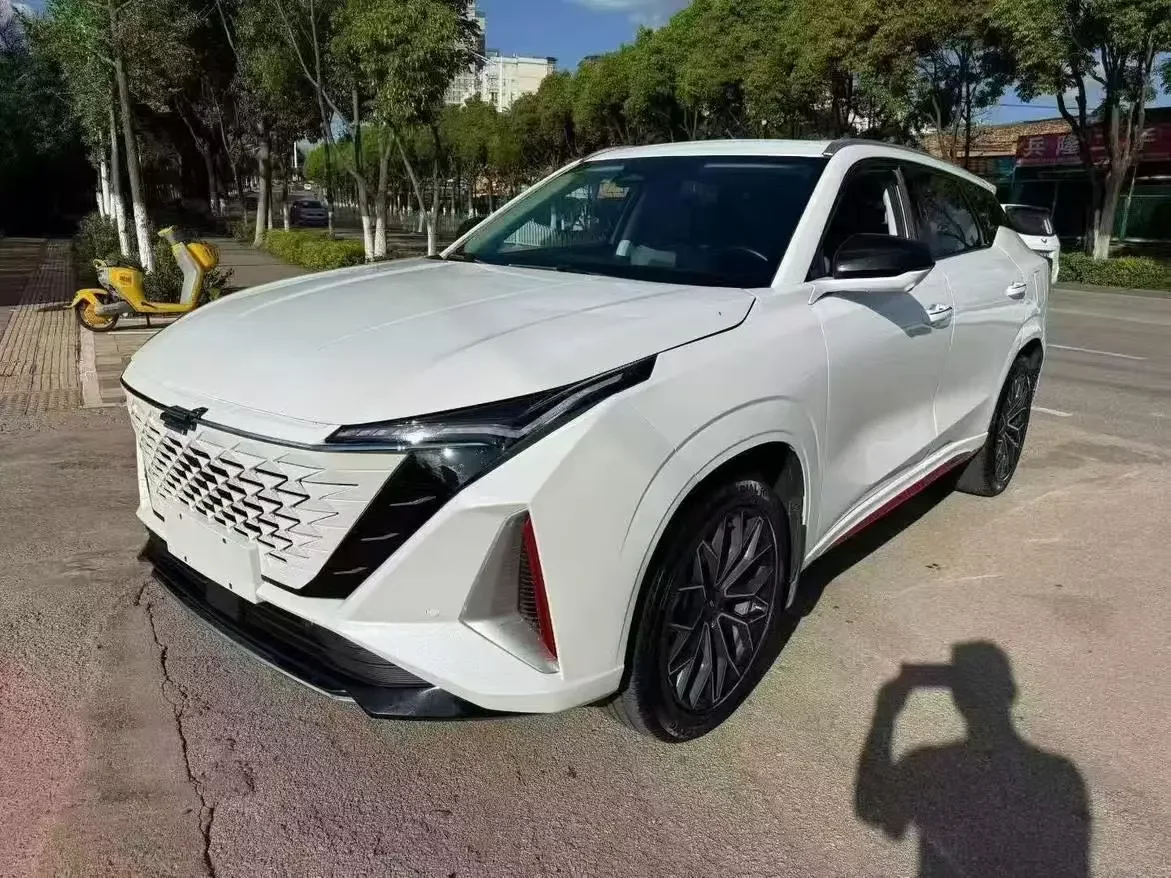 Oshan Changan Auchan Z6
