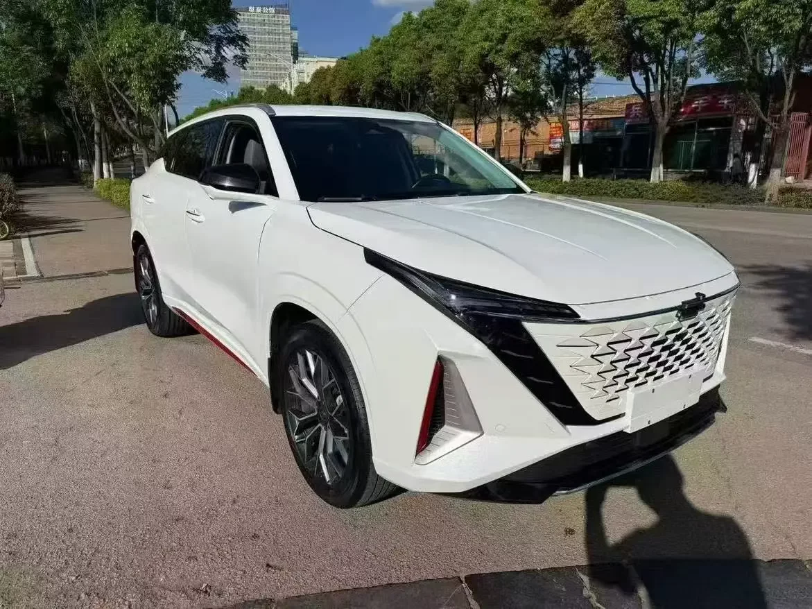 Oshan Changan Auchan Z6