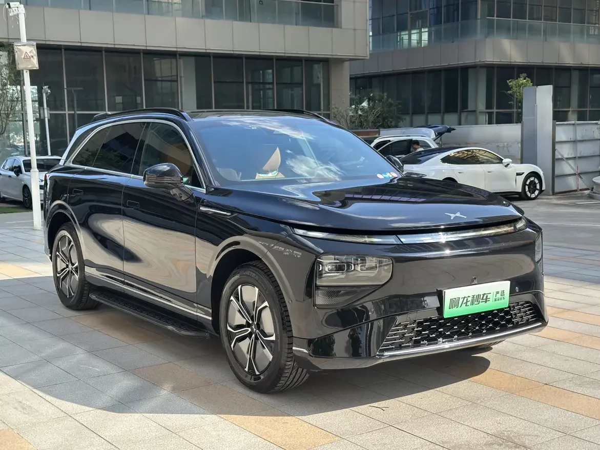 Xpeng G9