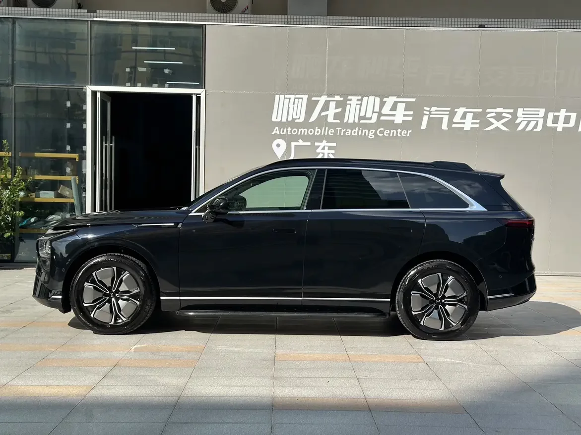 Xpeng G9