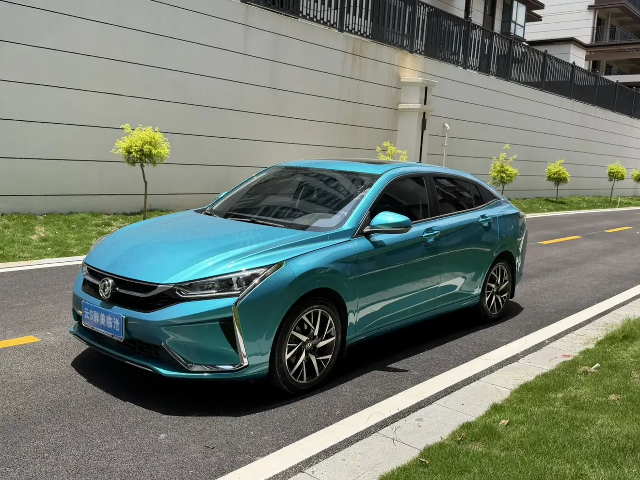 Dongfeng Yixuan