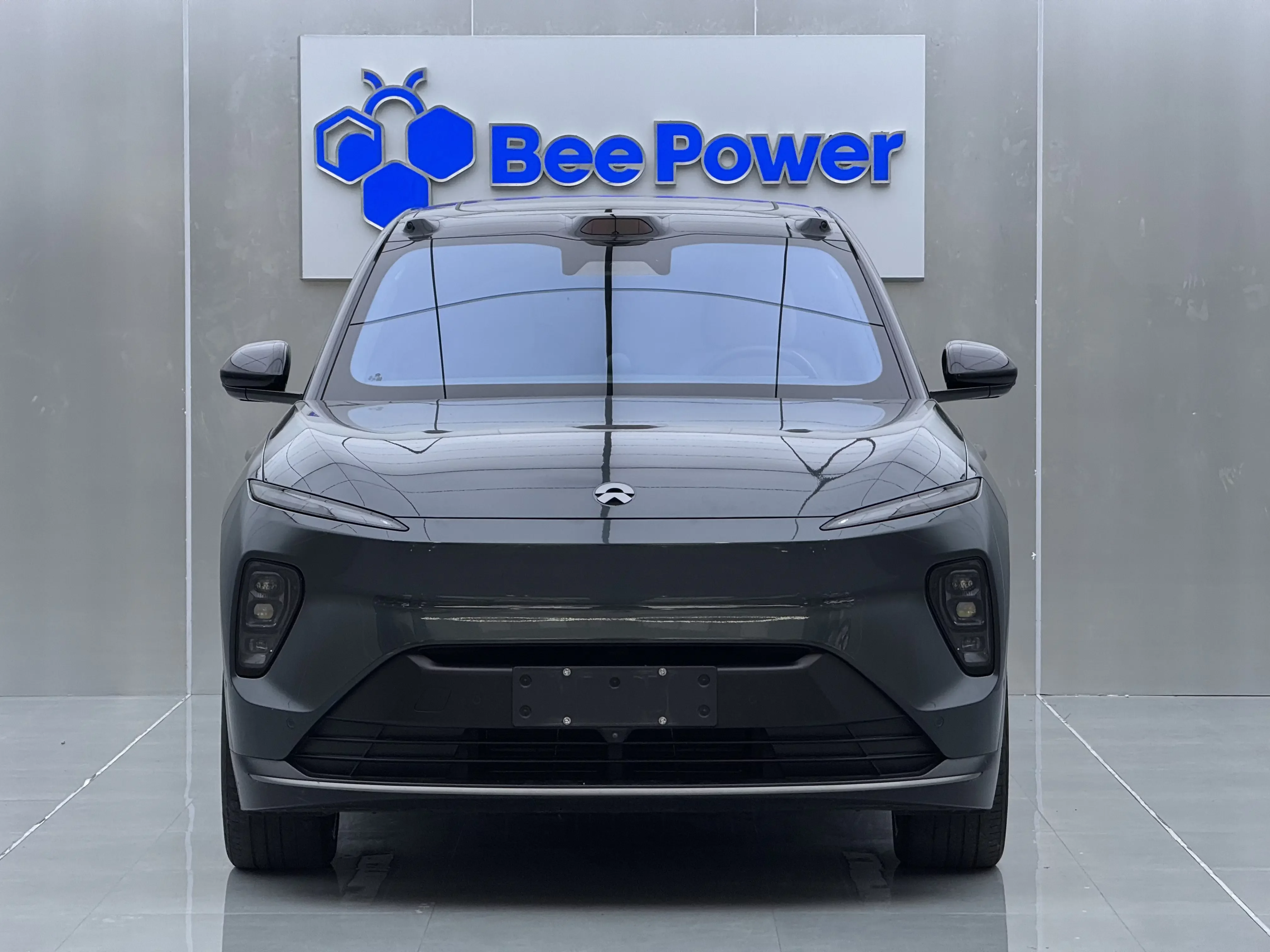 NIO ES8