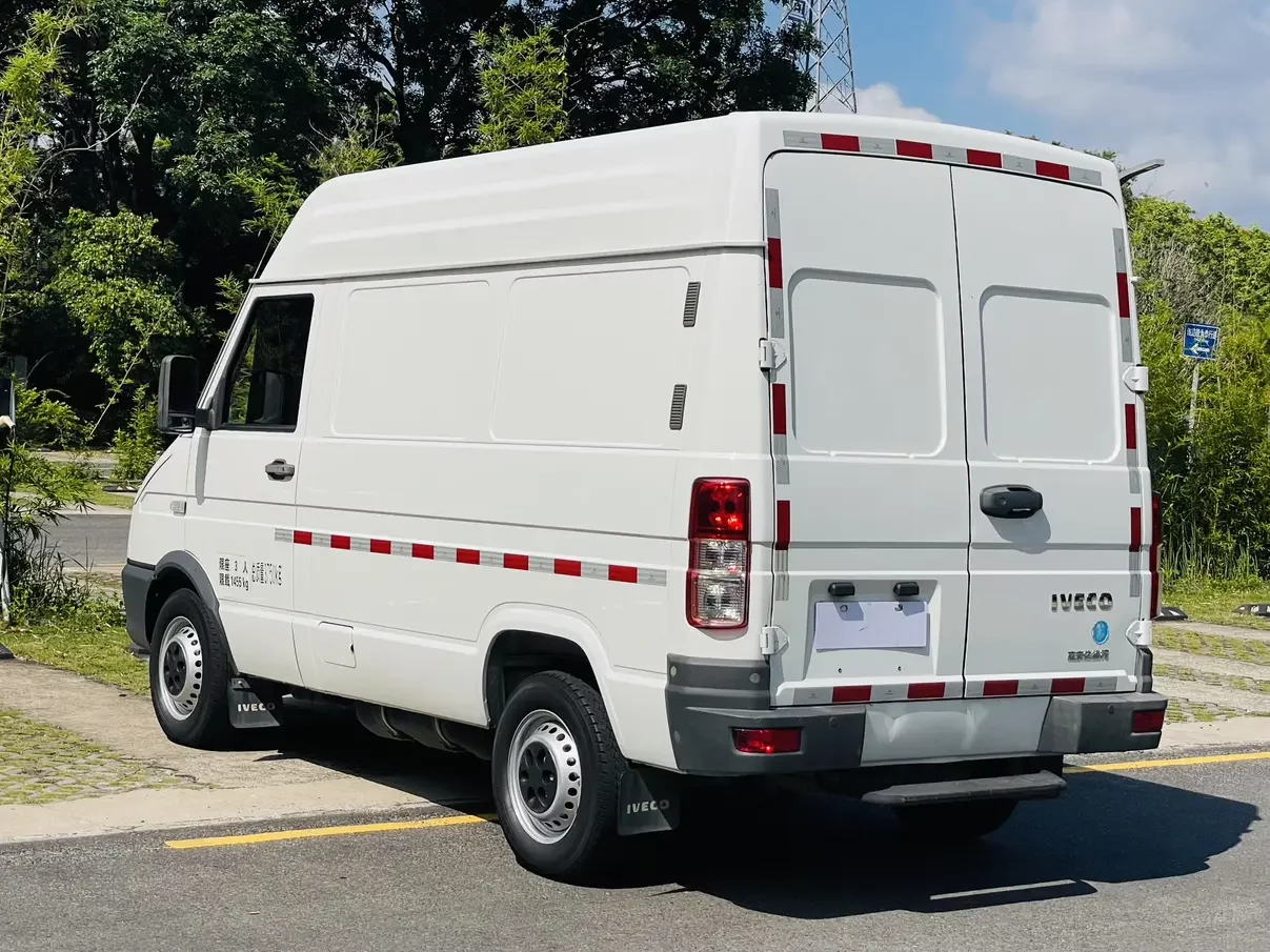Iveco proud