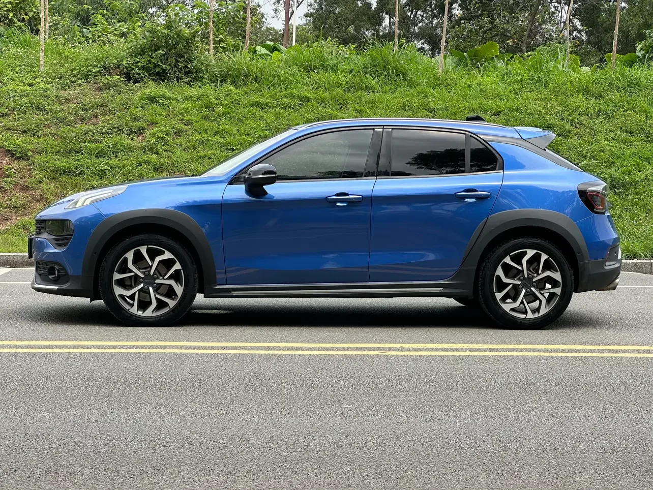 Lynk & Co 02