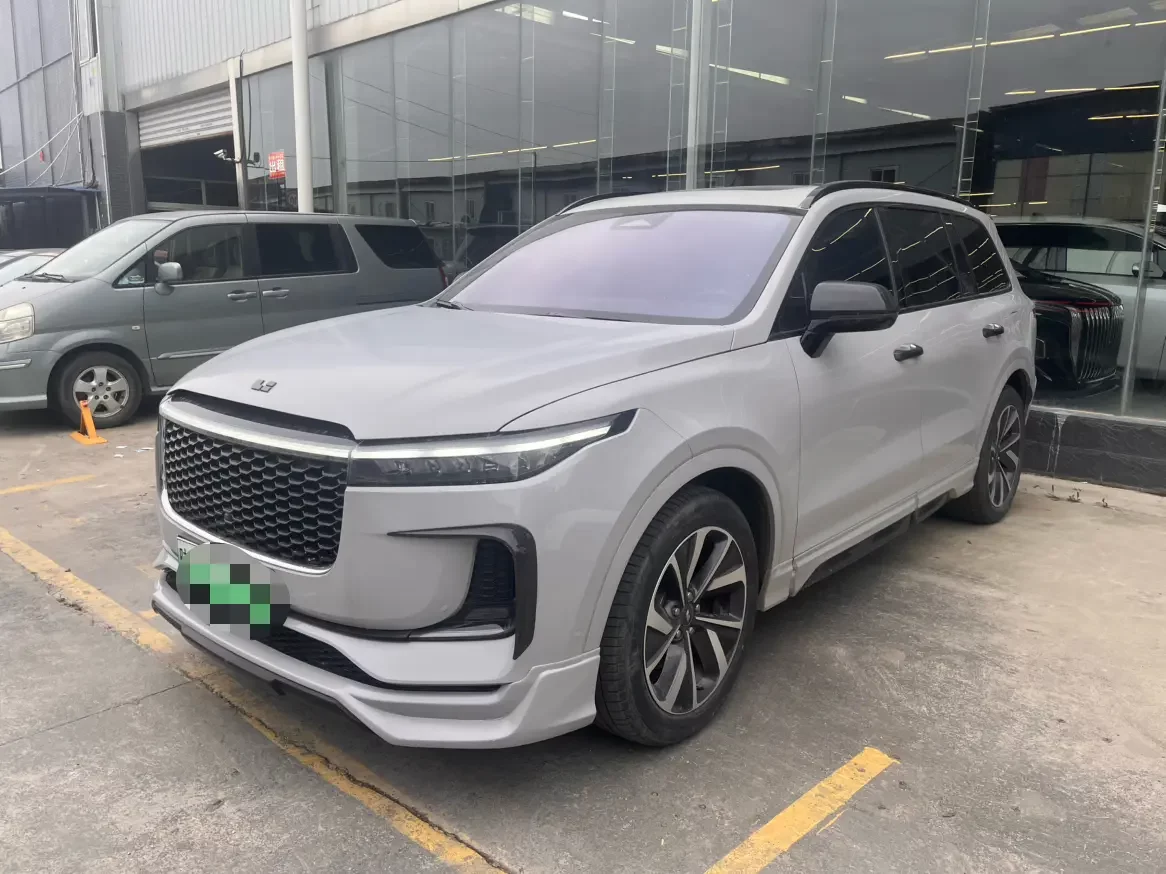 Li ONE (Ideal ONE)  из Китая