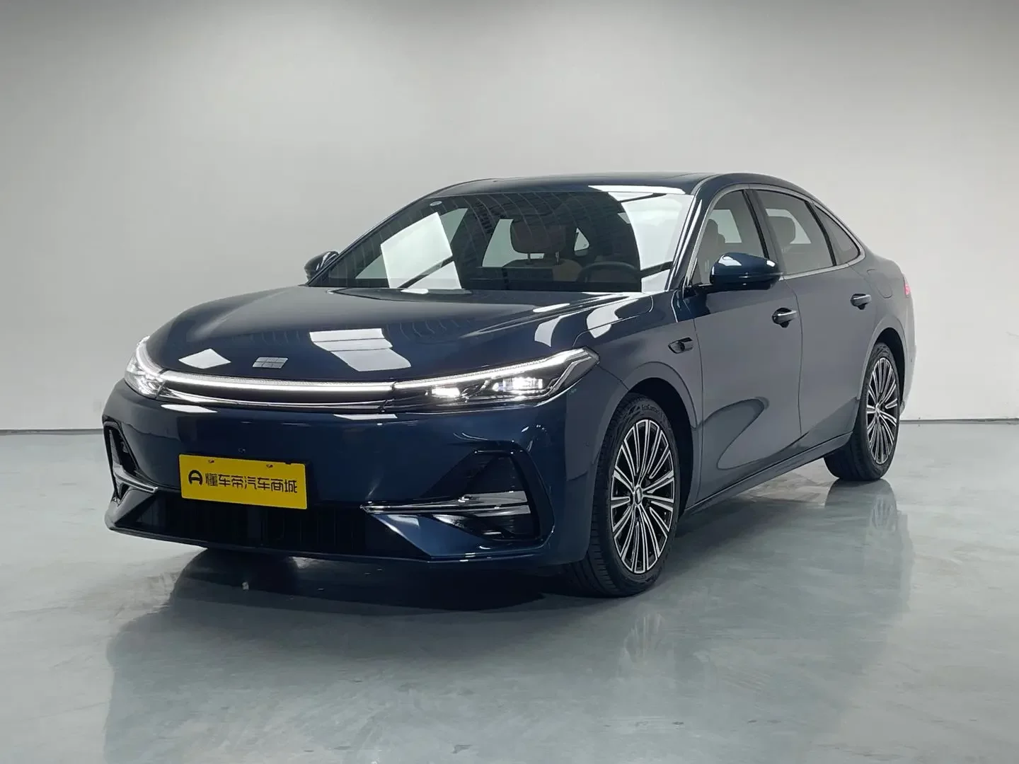 Geely Galaxy A7 EM