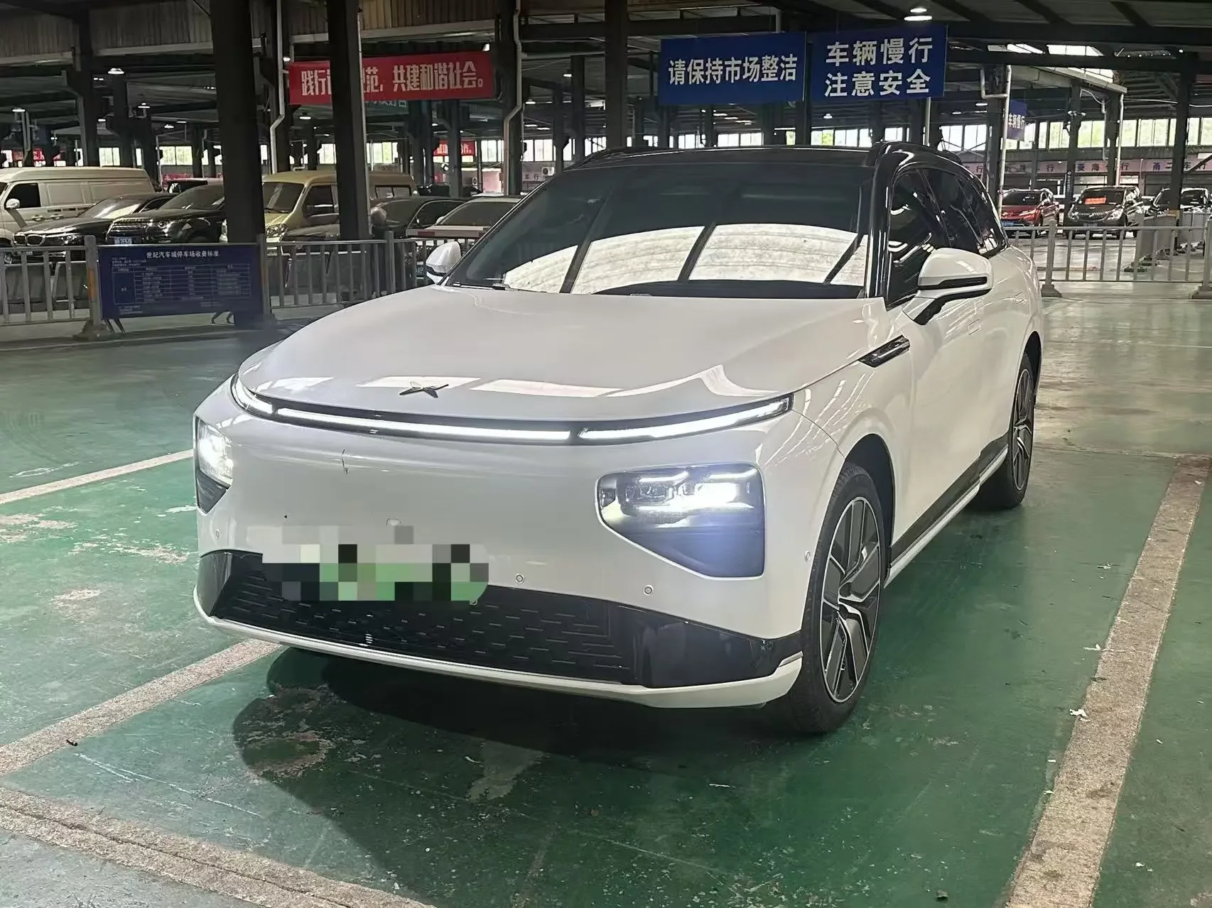 Xpeng G9