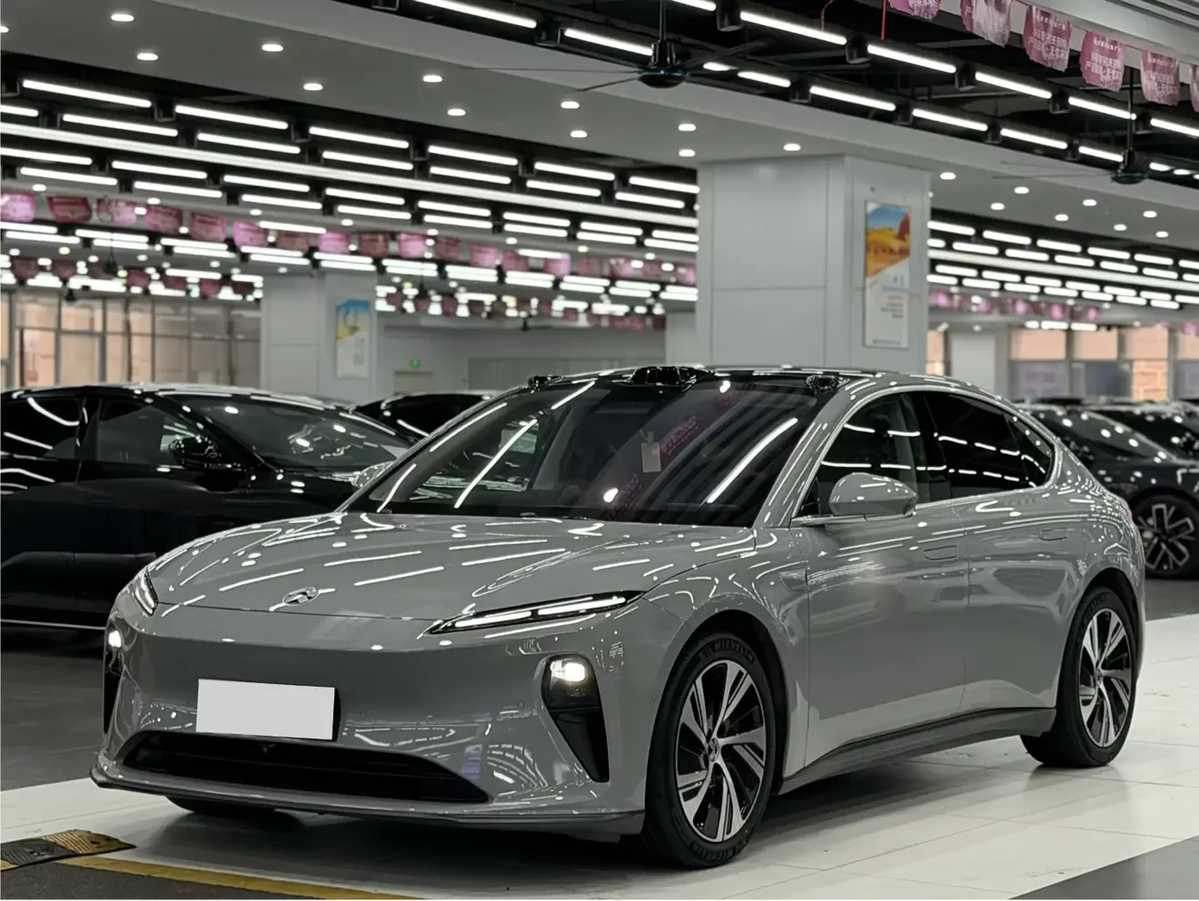 NIO ET5  из Китая