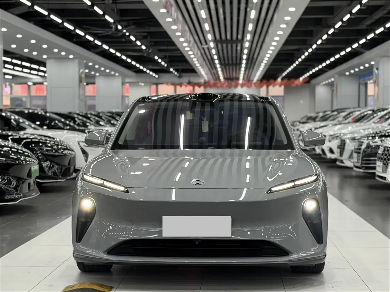NIO ET5  из Китая