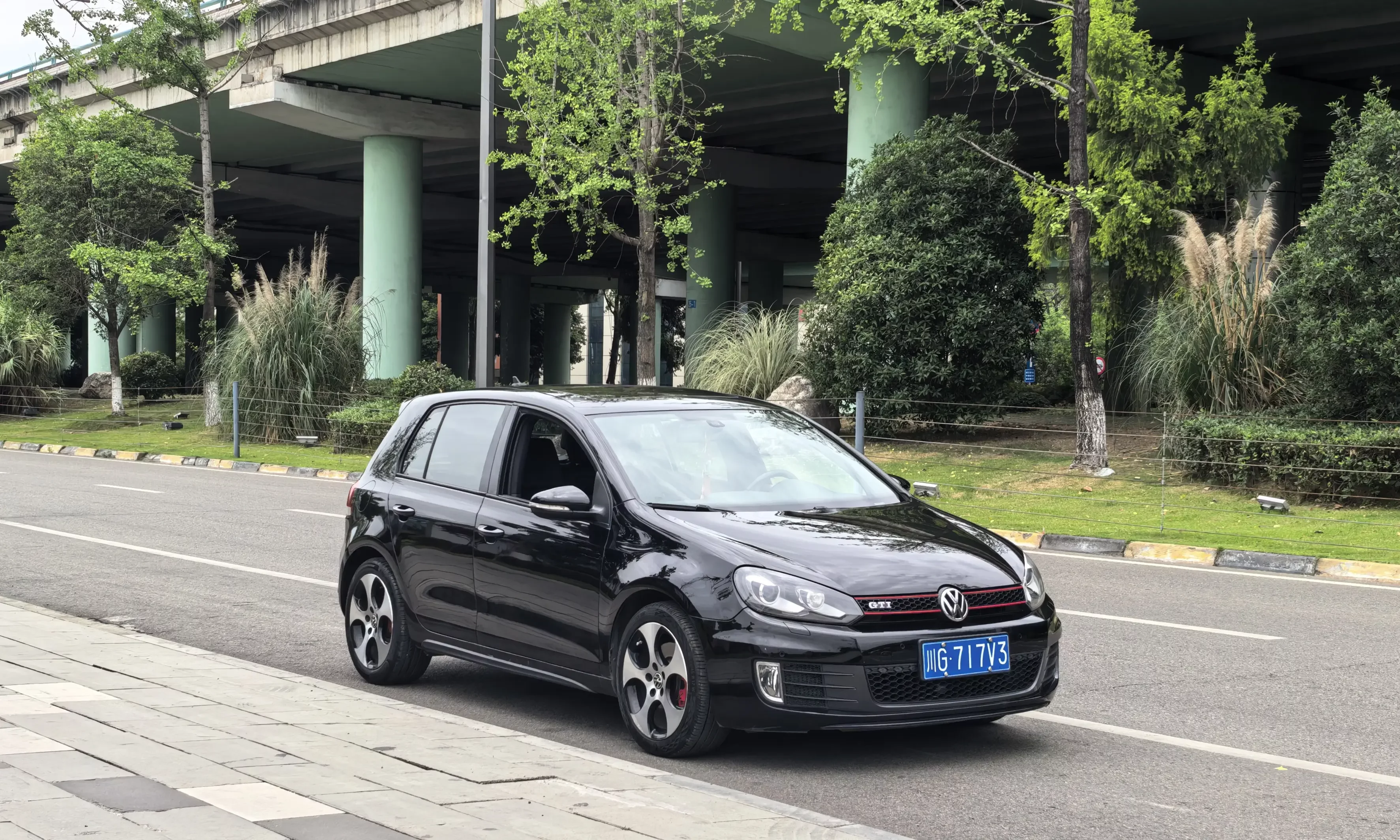 Volkswagen Golf GTI