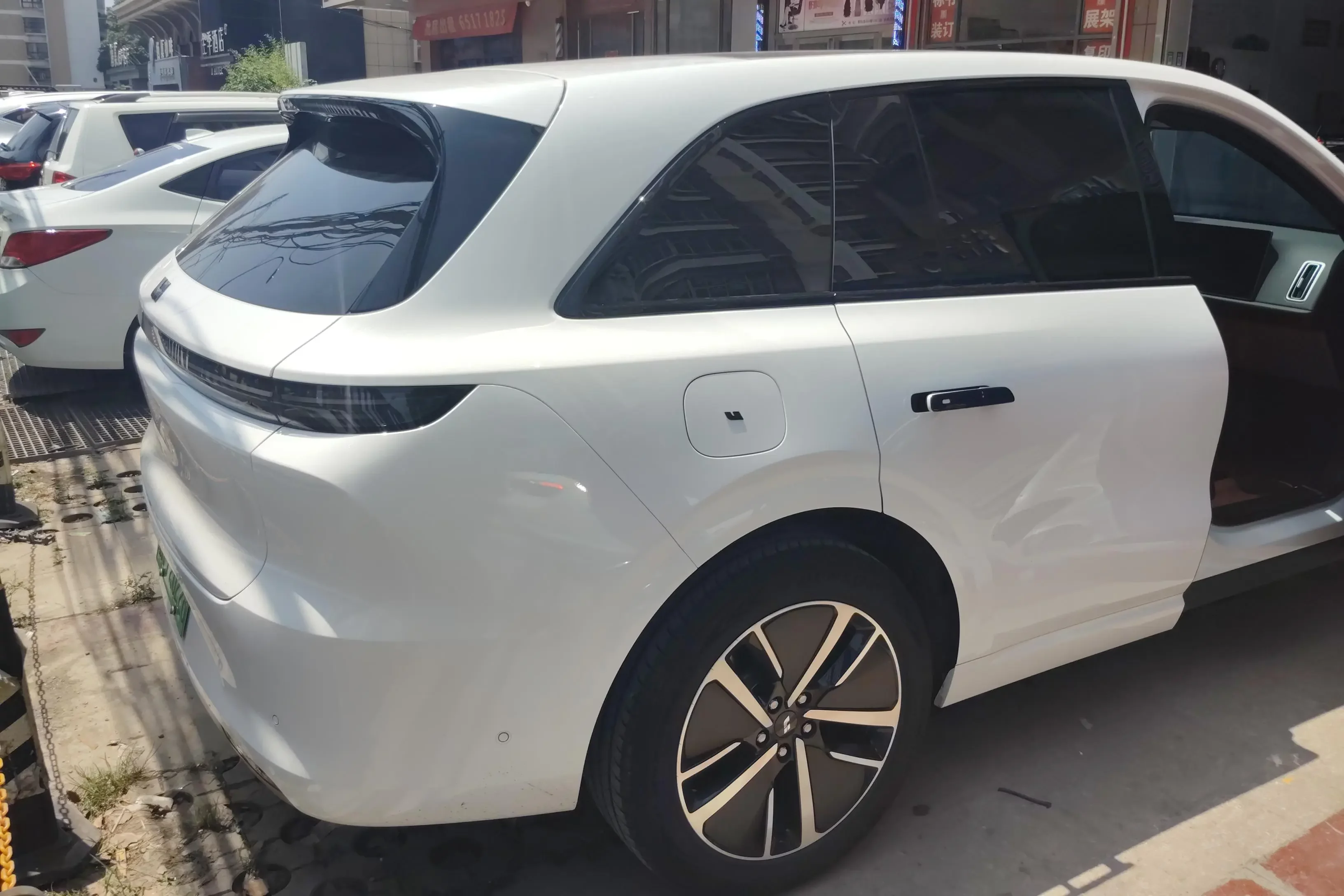 Lixiang L6