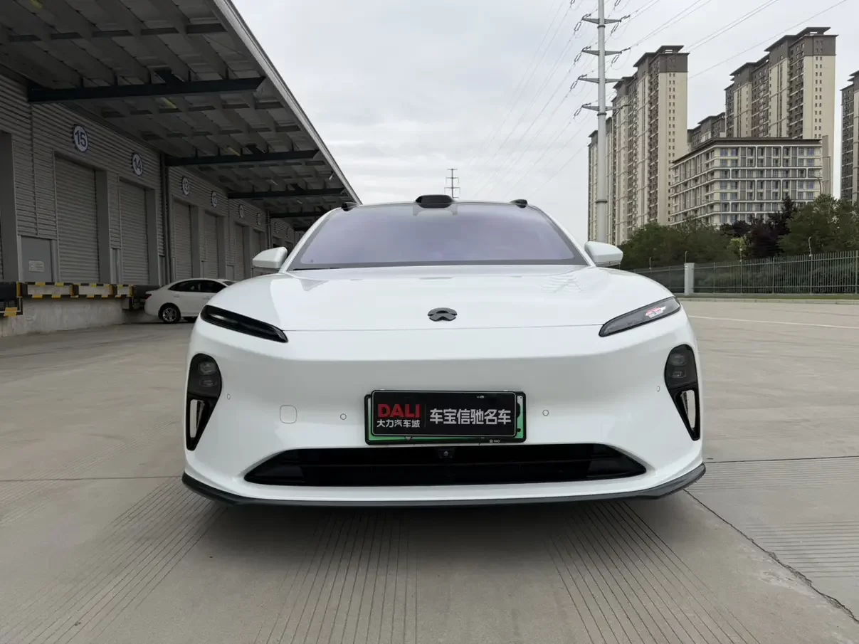 NIO ET5  из Китая