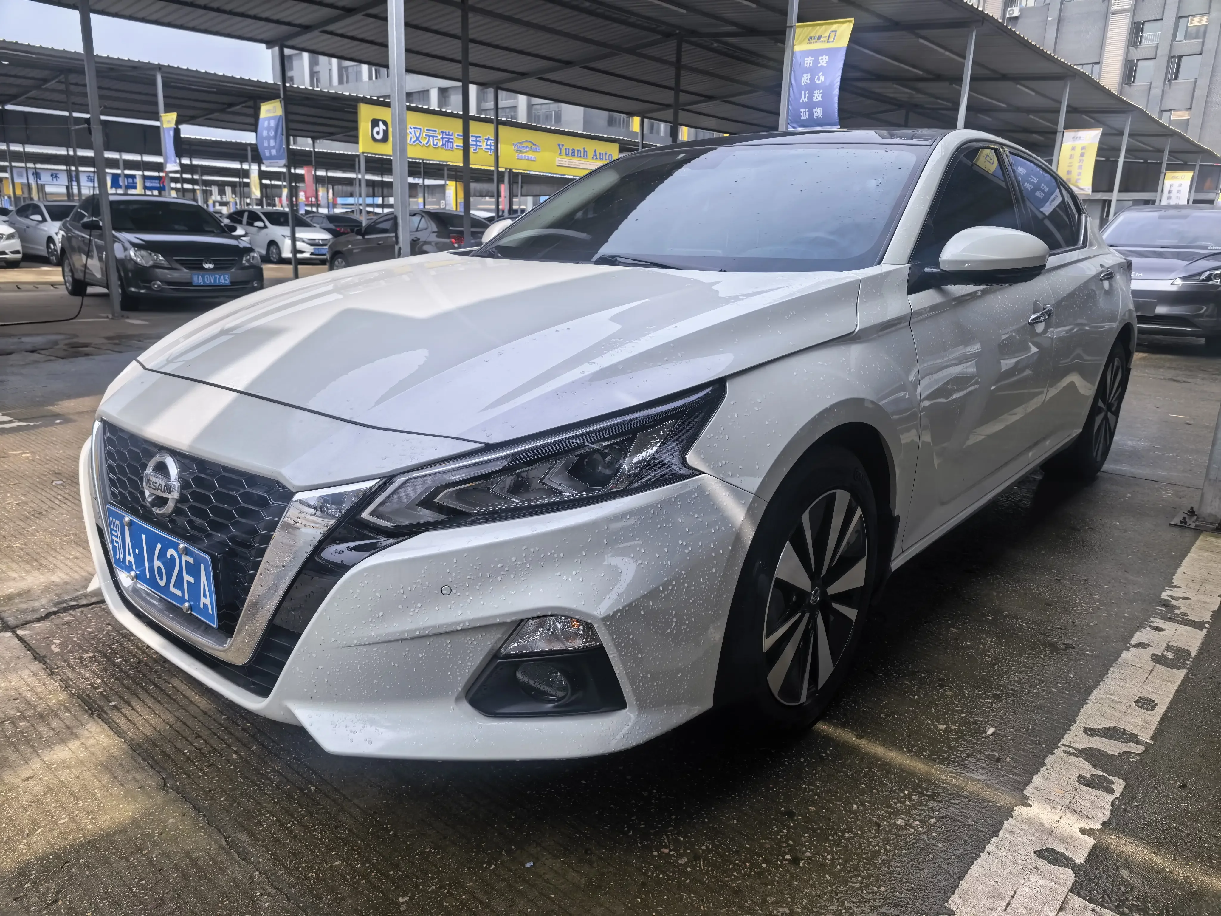 Nissan Altima