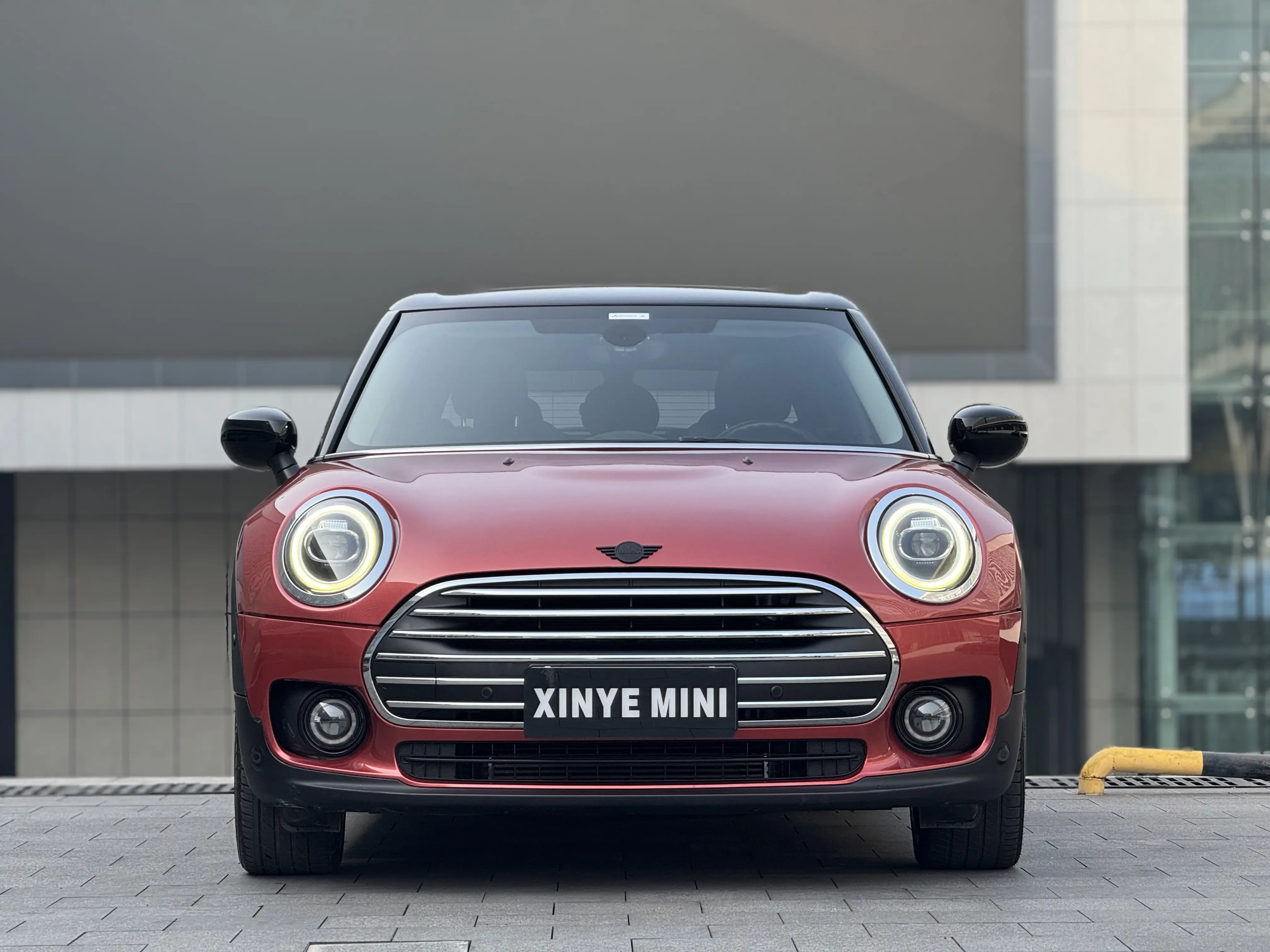 MINI CLUBMAN