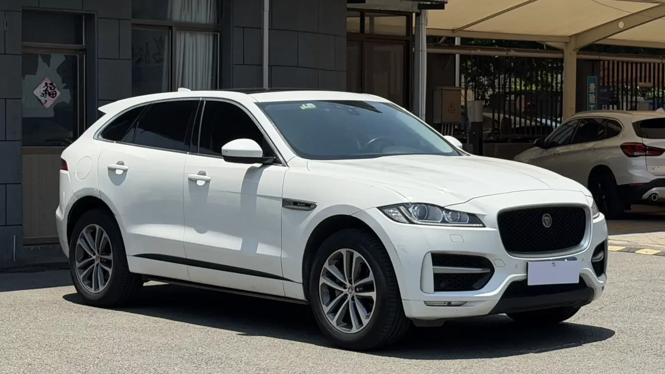 Jaguar F-PACE