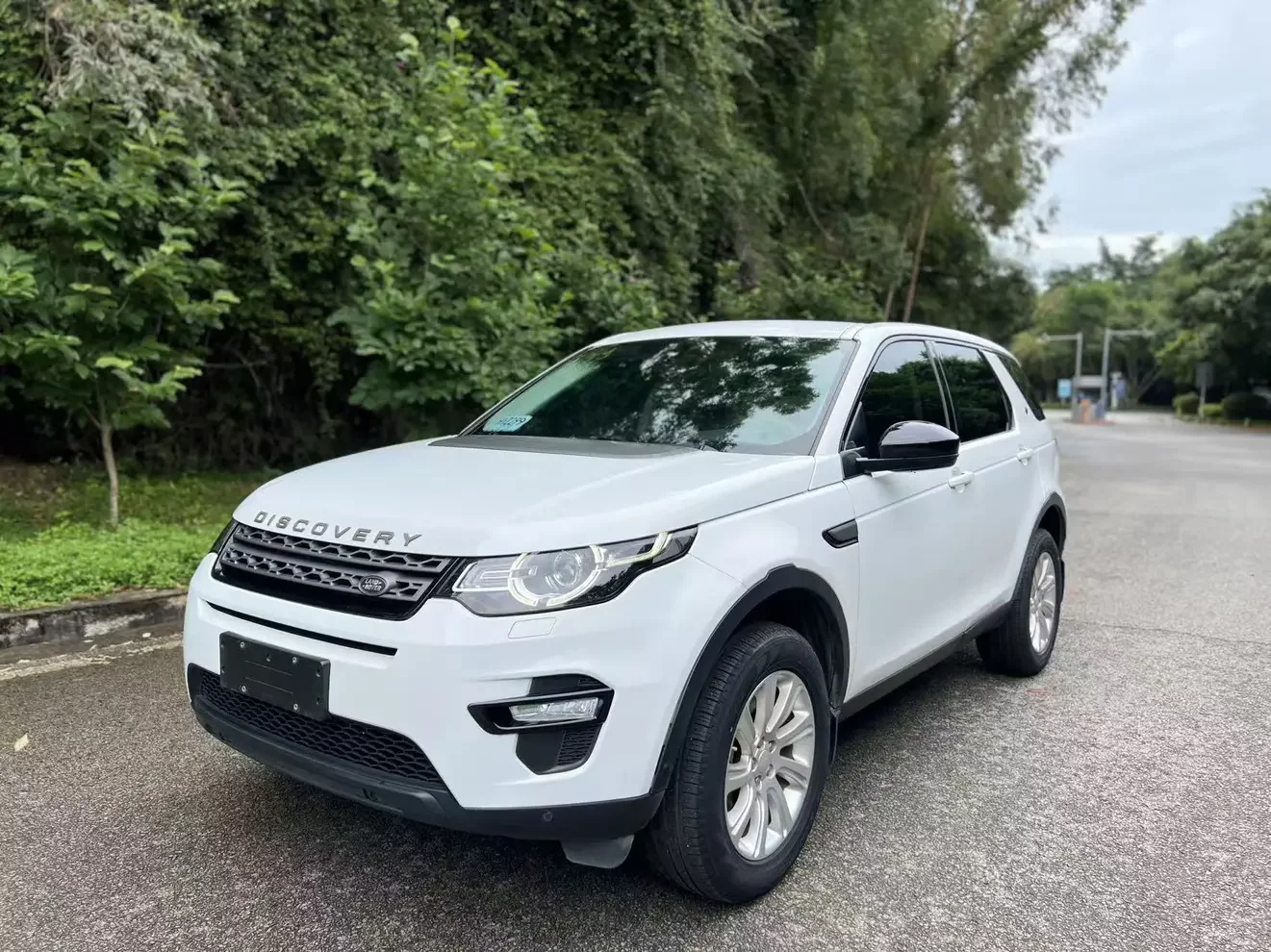 Land Rover Discover the magic
