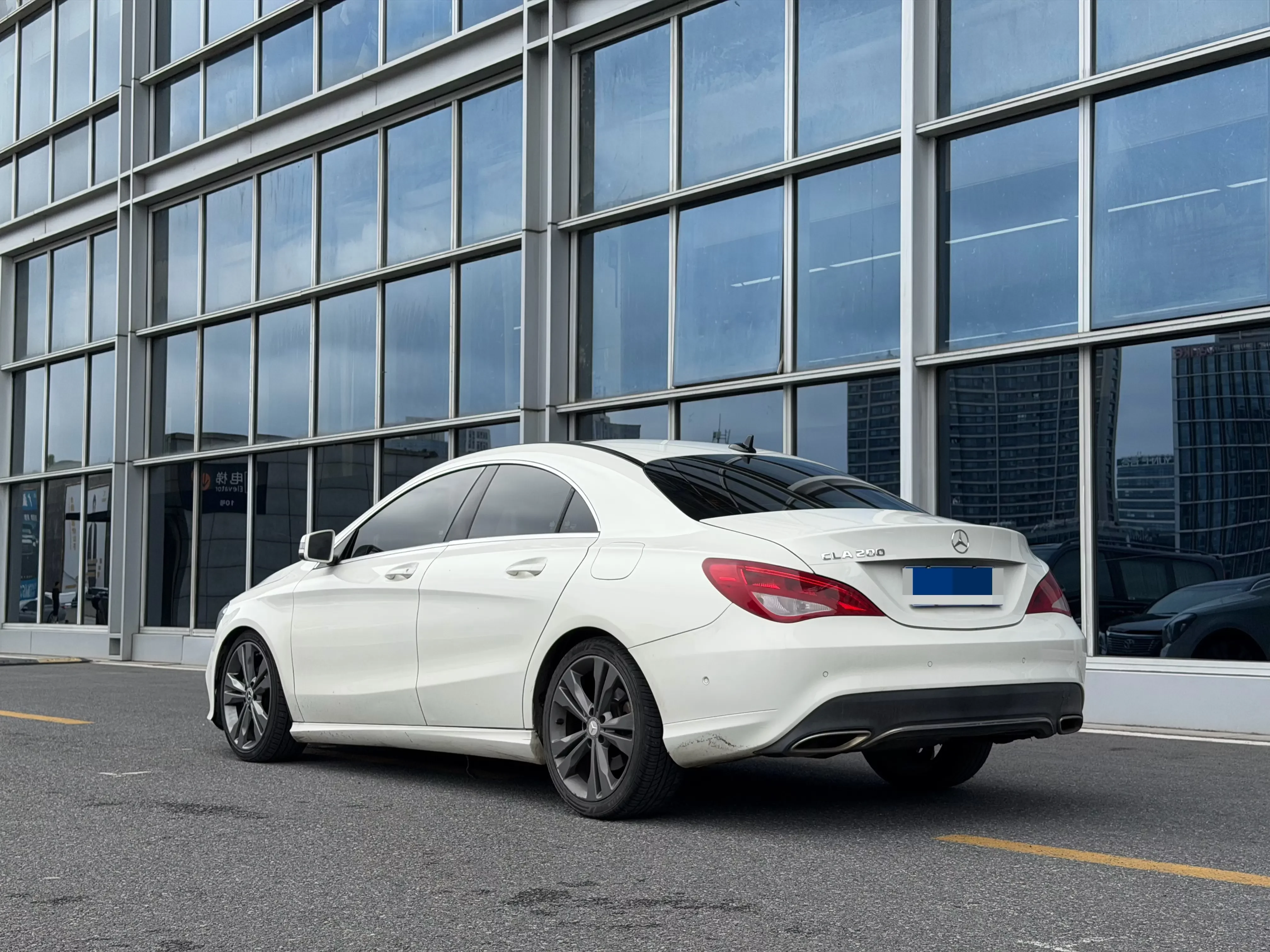 Mercedes-Benz CLA (Imported)