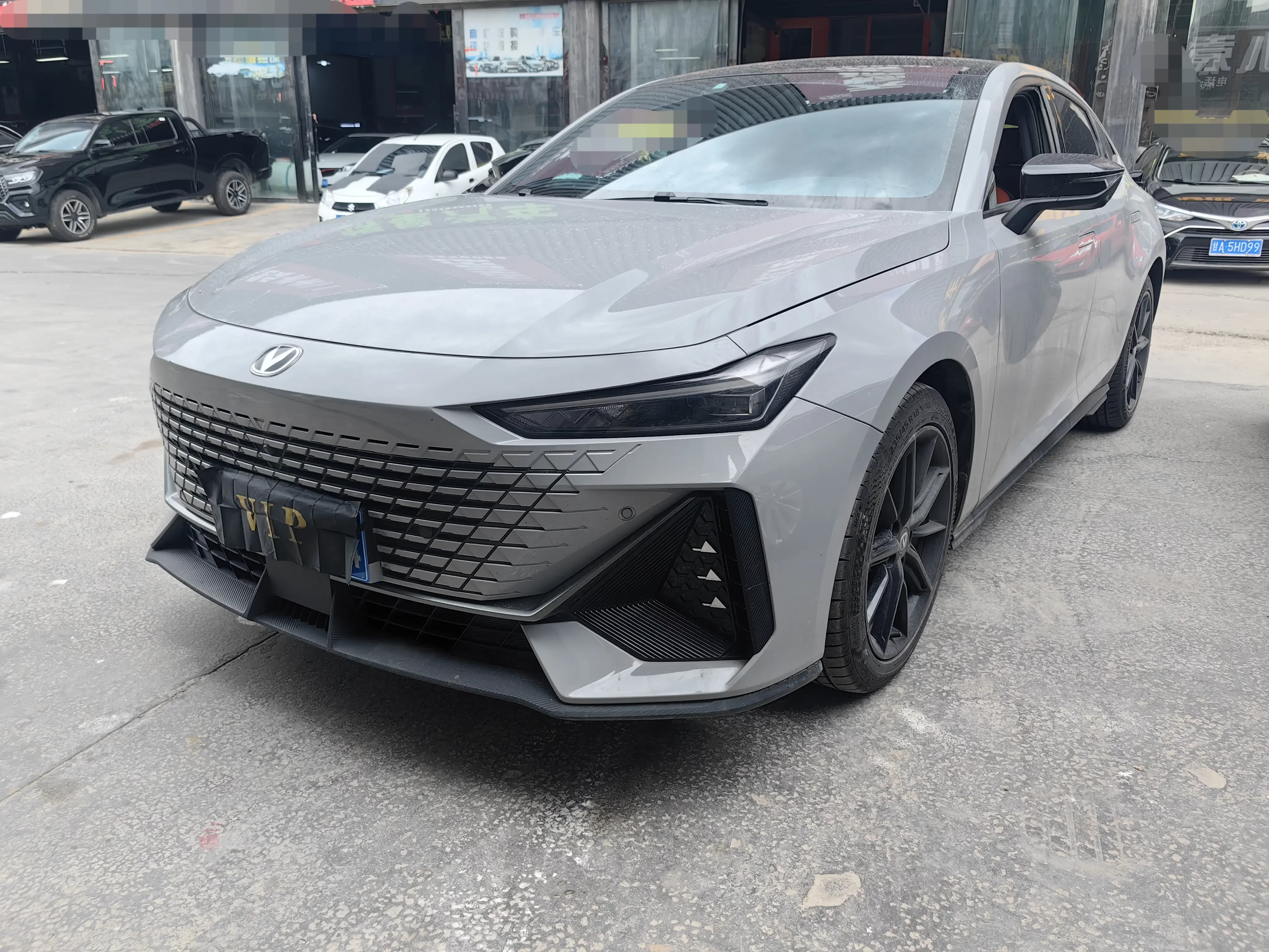 Changan UNI-V