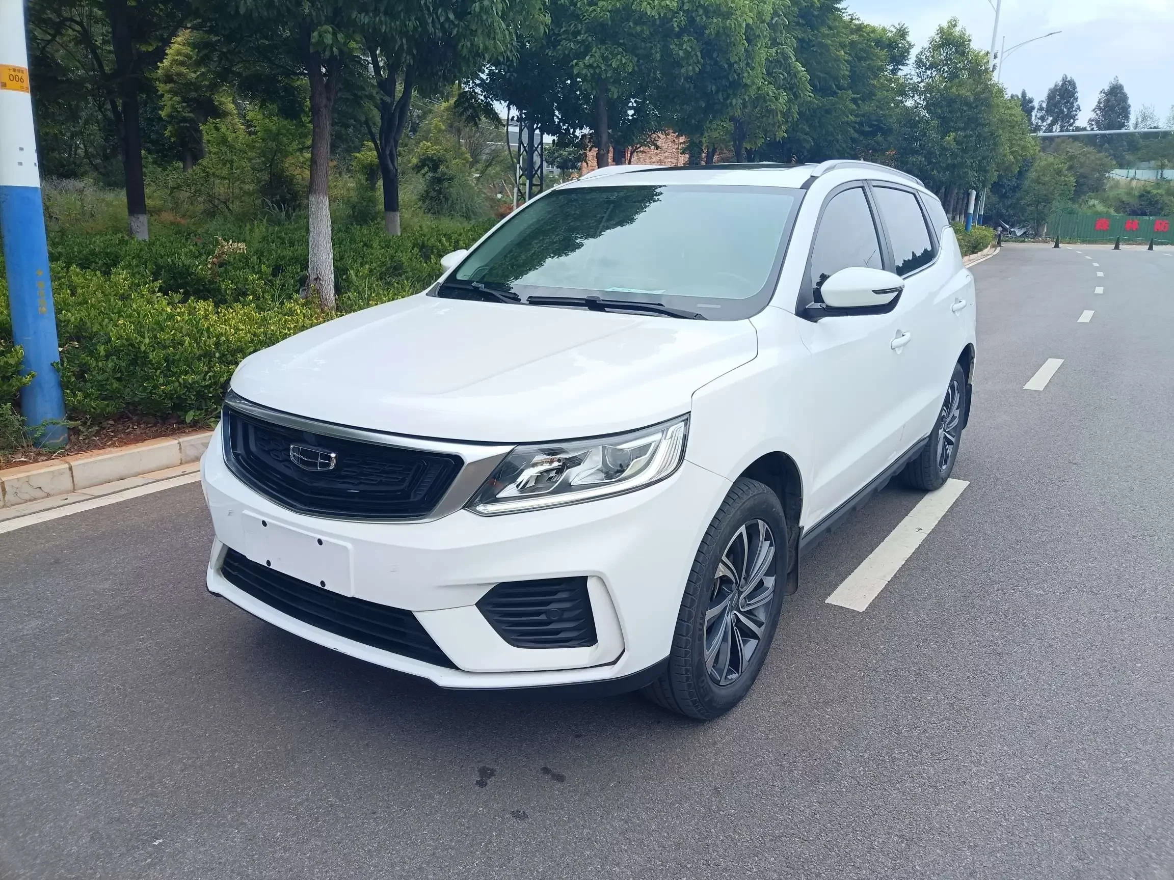 Geely Vision X6