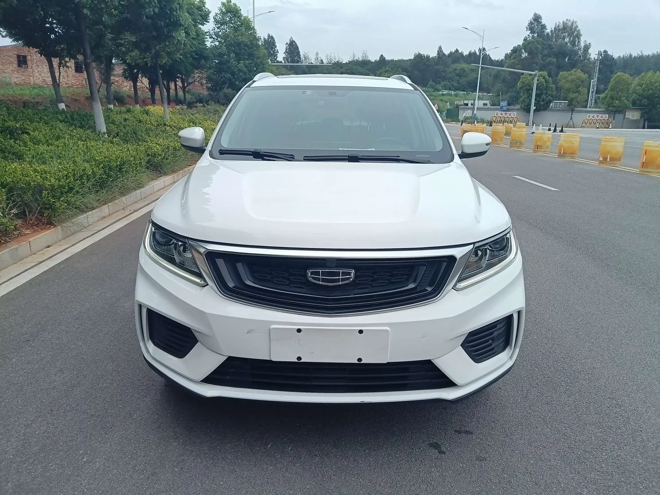 Geely Vision X6