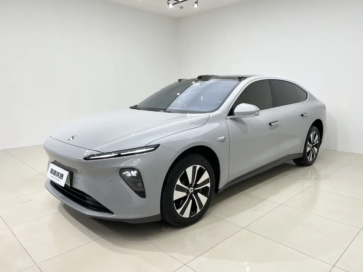 NIO ET7