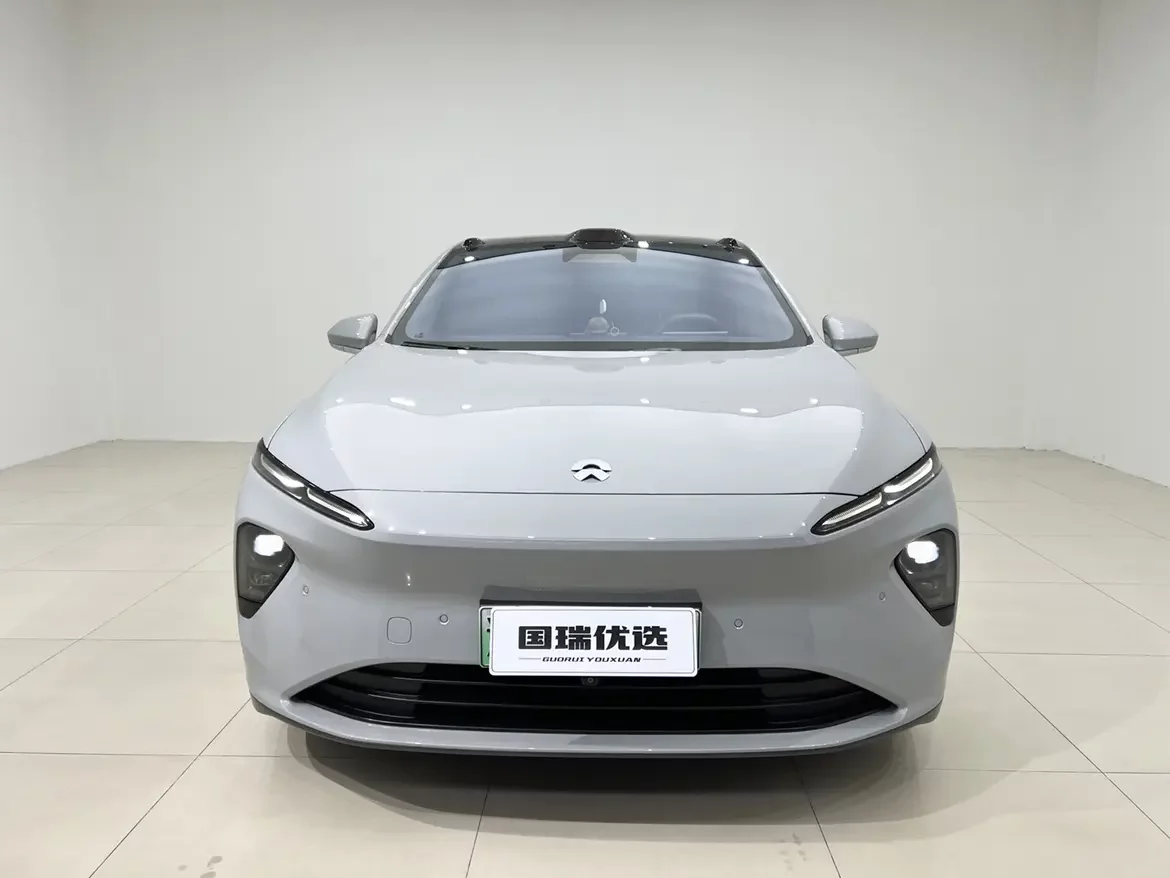 NIO ET7