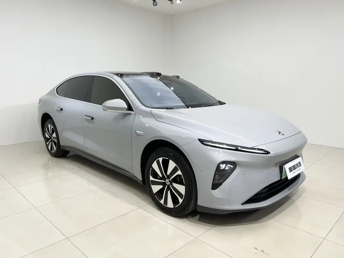 NIO ET7