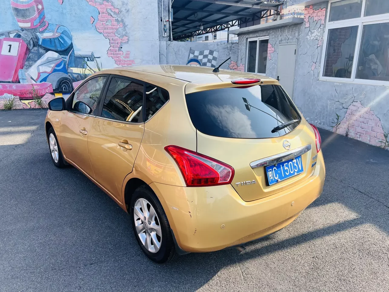 Nissan Tiida