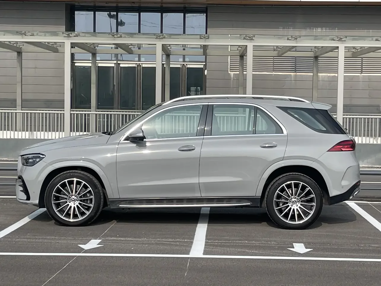 Mercedes-Benz GLE (Imported)