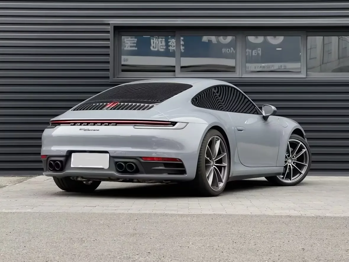 Porsche 911