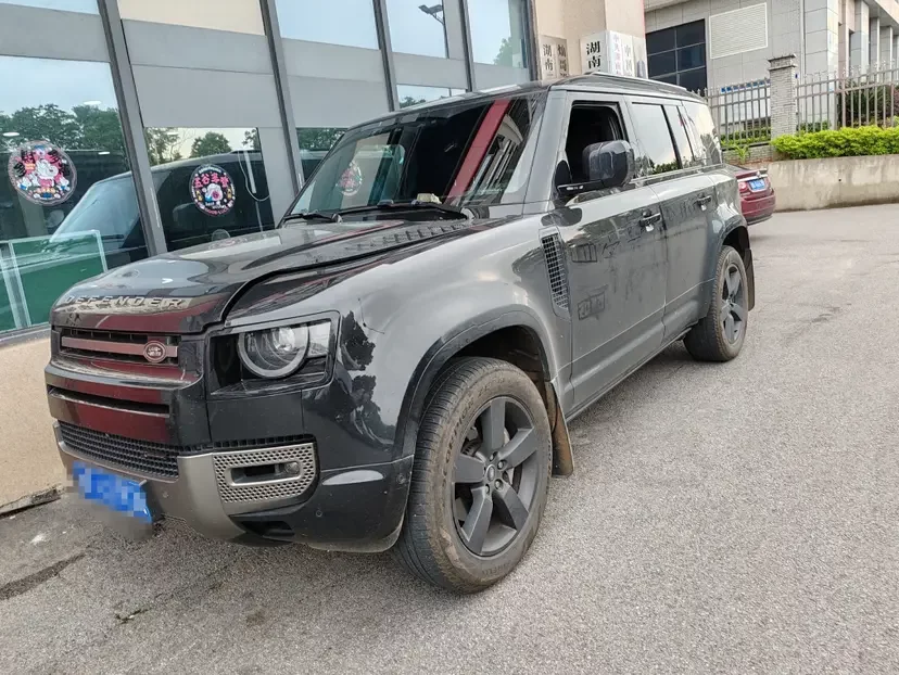 Land Rover guard