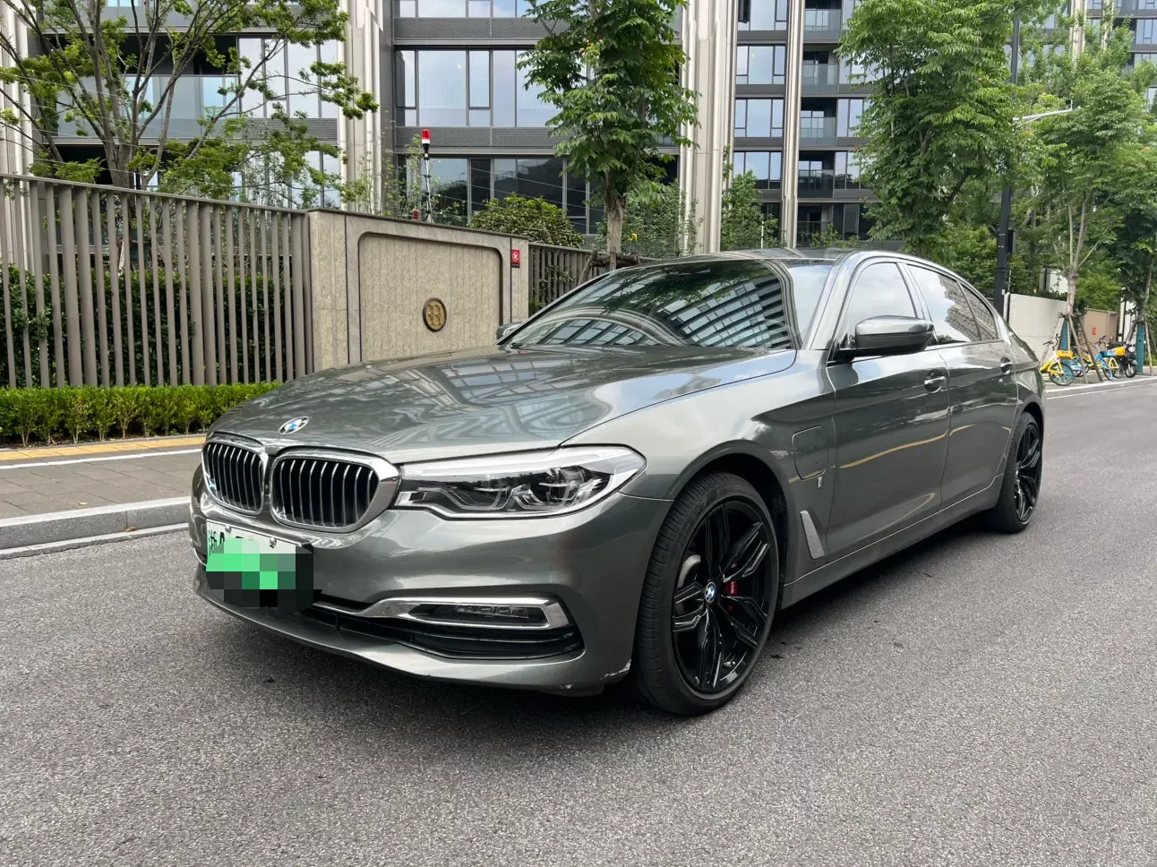 BMW 5 Series PHEV