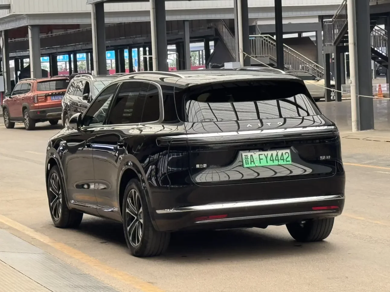 AITO M7