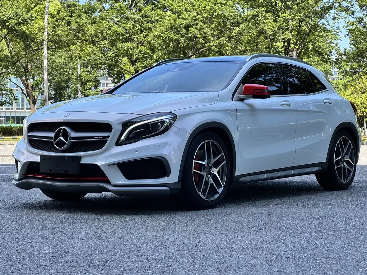 Mercedes-Benz GLA AMG