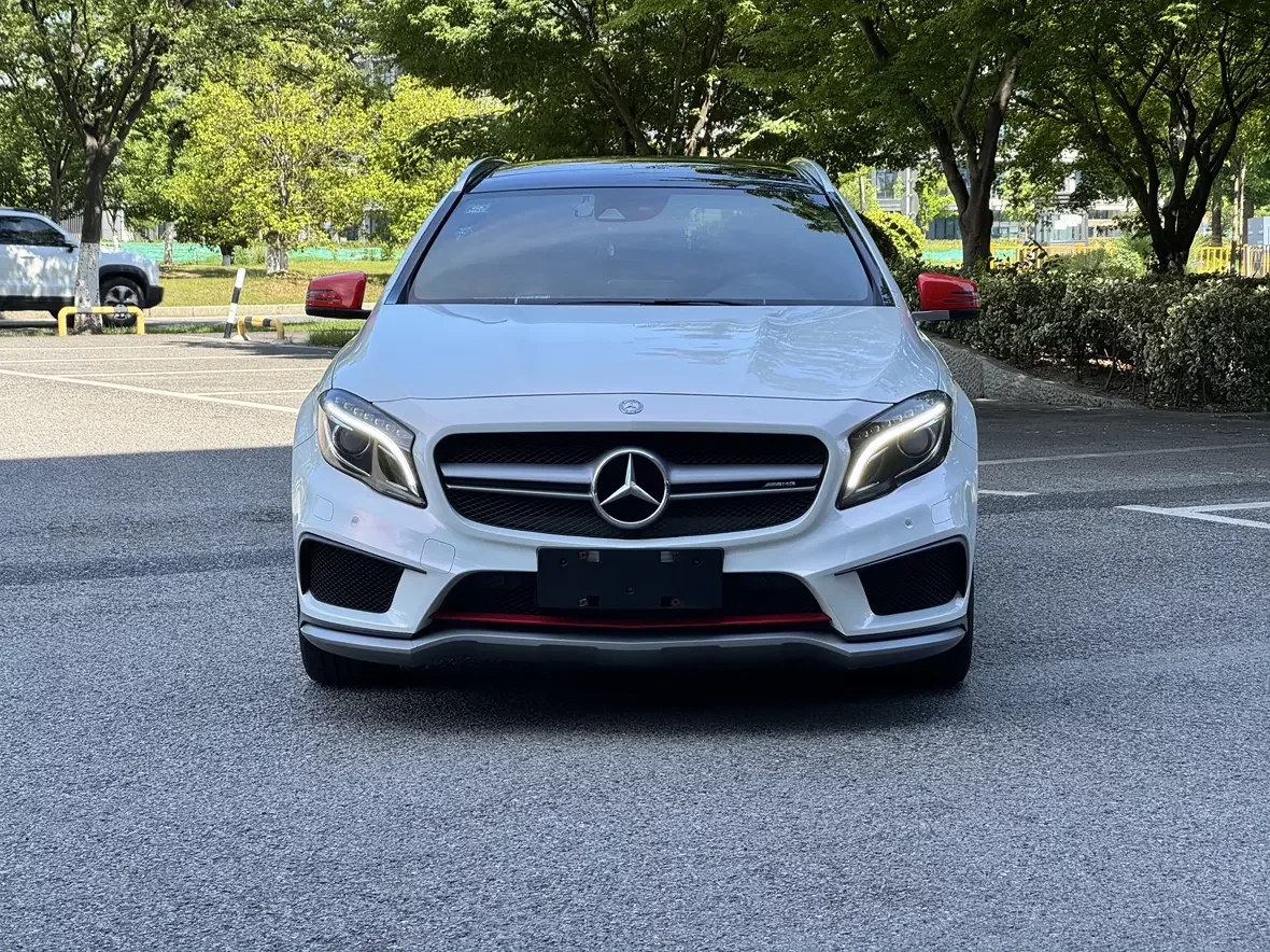 Mercedes-Benz GLA AMG