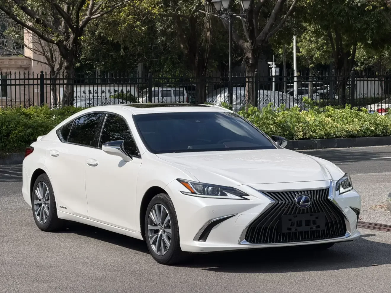 Lexus ES
