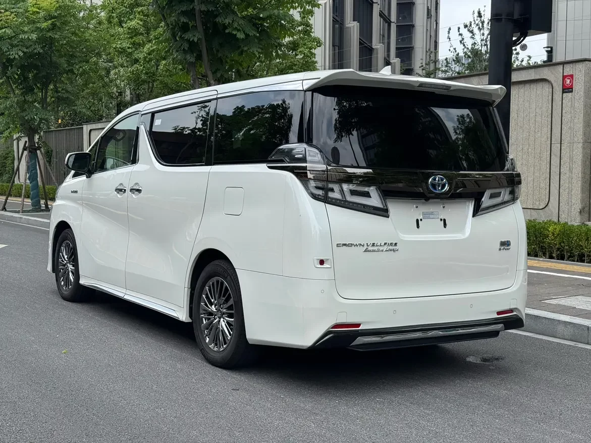 Toyota Crown Wellfire